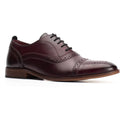 Base London Cast Washed Leren Herenschoenen In Donkerrood Met Brogue-Details